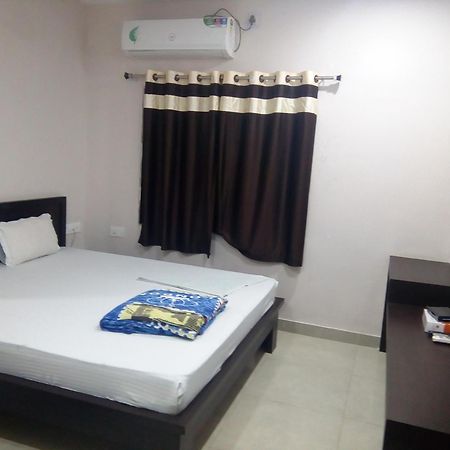 Hotel Indraprasth Balangir Exteriör bild