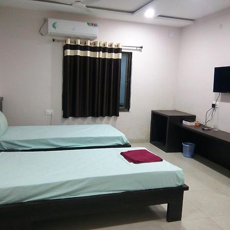 Hotel Indraprasth Balangir Exteriör bild