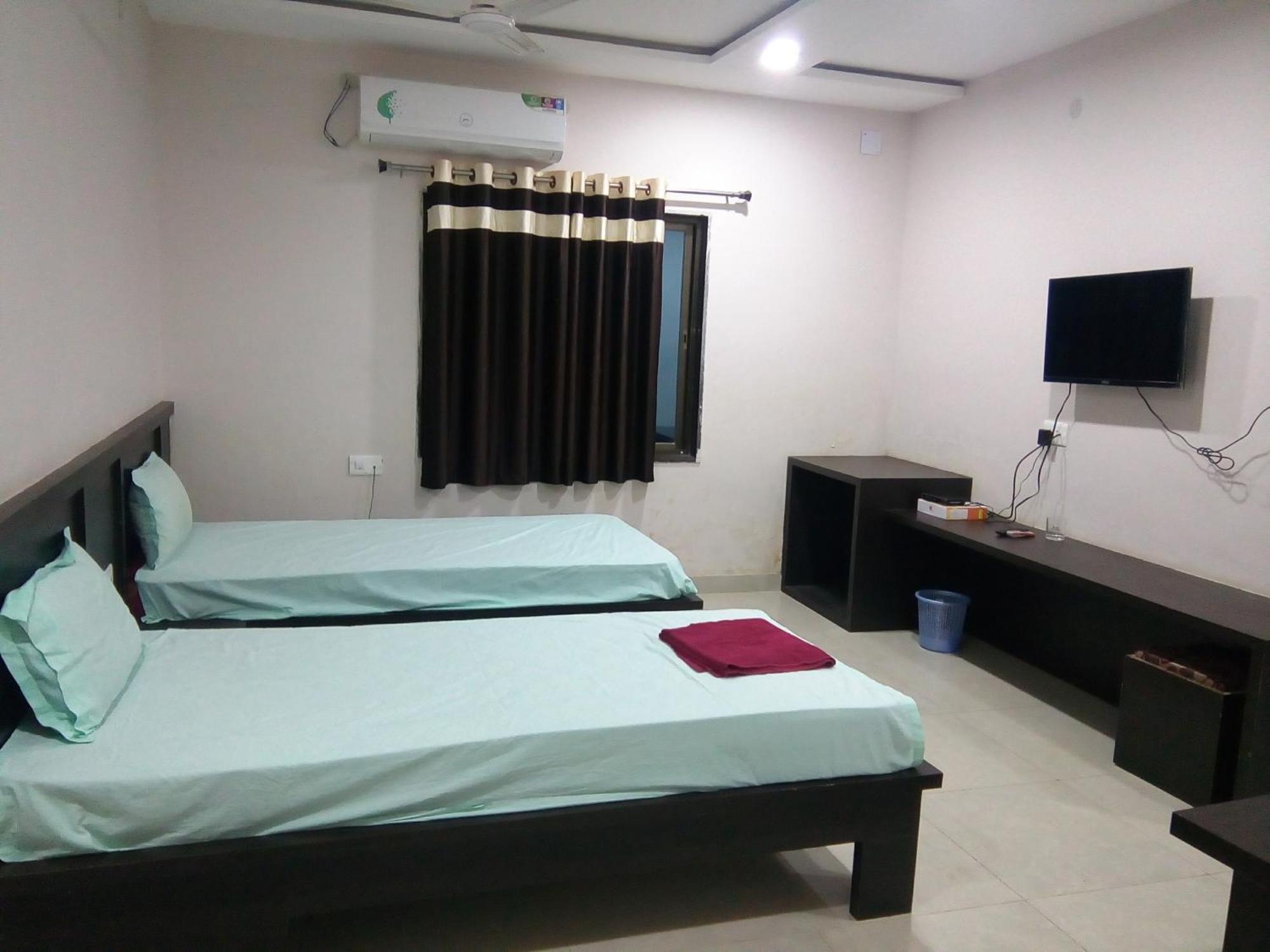 Hotel Indraprasth Balangir Exteriör bild